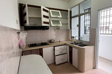 Summer Park Townhouse (Pangsapuri Alam Jaya), Bandar Baru Seri Alam