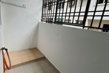 Summer Park Townhouse (Pangsapuri Alam Jaya), Bandar Baru Seri Alam