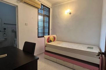 Summer Park Townhouse (Pangsapuri Alam Jaya), Bandar Baru Seri Alam