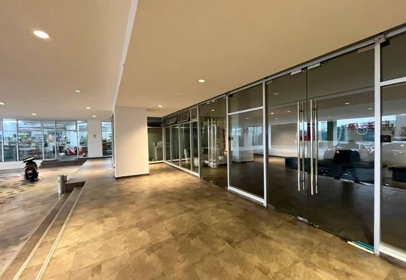 Midas Perling Apartment