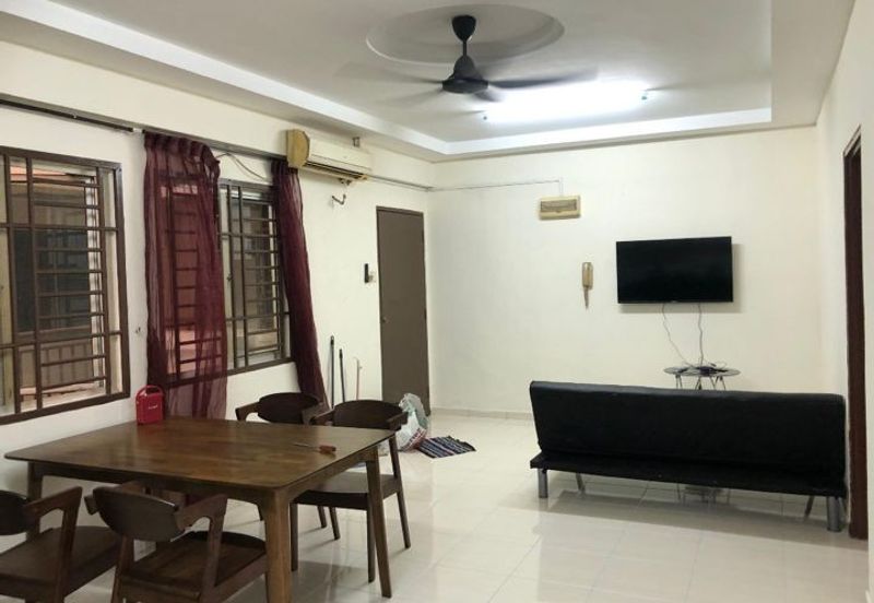 Bangunan Duta Impian (The Embassy Suites)