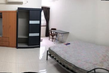 Bangunan Duta Impian (The Embassy Suites)