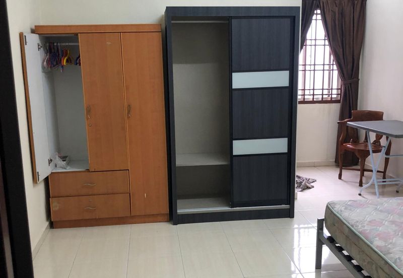 Bangunan Duta Impian (The Embassy Suites)