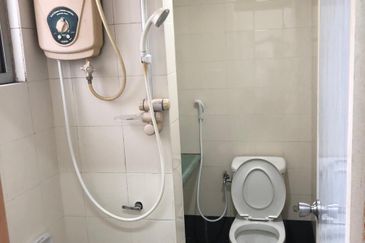 Bangunan Duta Impian (The Embassy Suites)