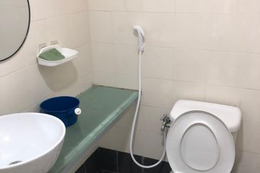 Bangunan Duta Impian (The Embassy Suites)