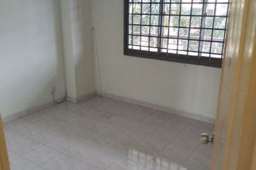 Seri Mutiara Apartment, Bandar Baru Seri Alam