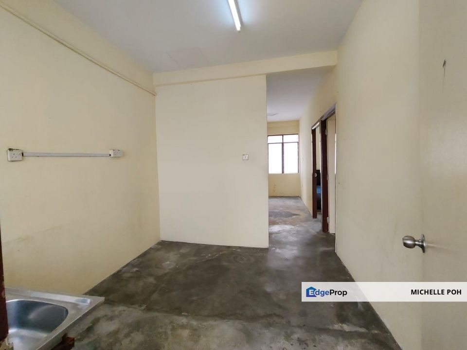 For Sale Bandar Baru Uda Flat Level 4 Non Bumi Convertible to Freehold, Johor, Johor Bahru