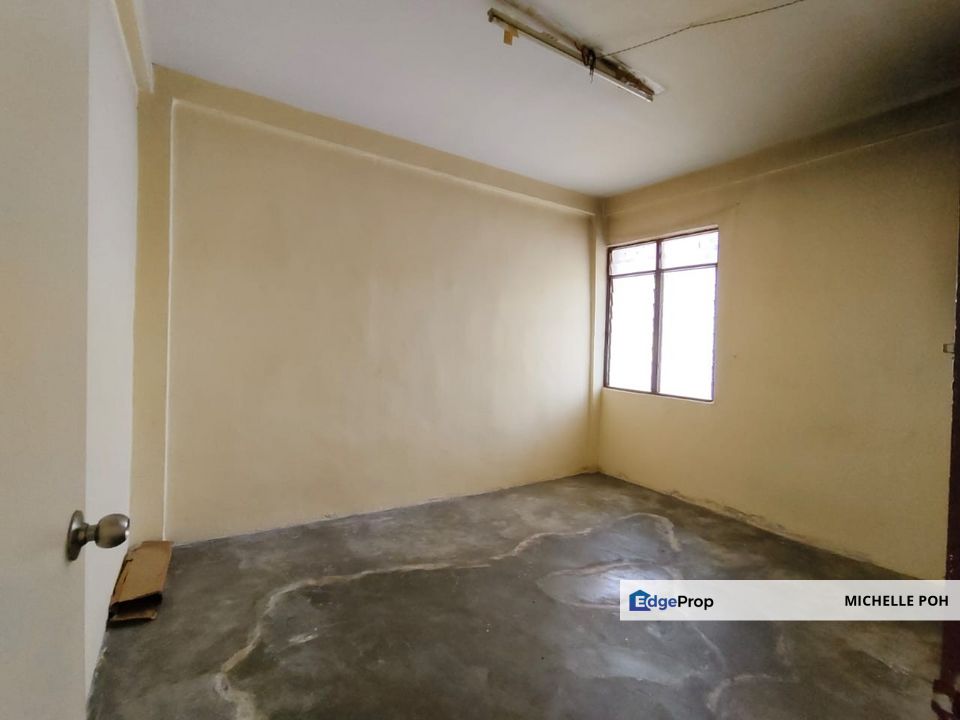 For Sale Bandar Baru Uda Flat Level 4 Non Bumi Convertible to Freehold, Johor, Johor Bahru