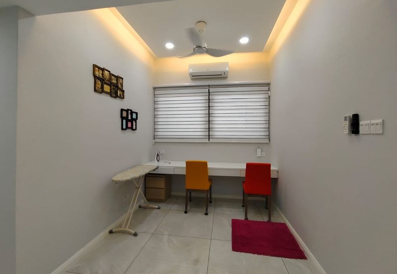 The WaterEdge Residences