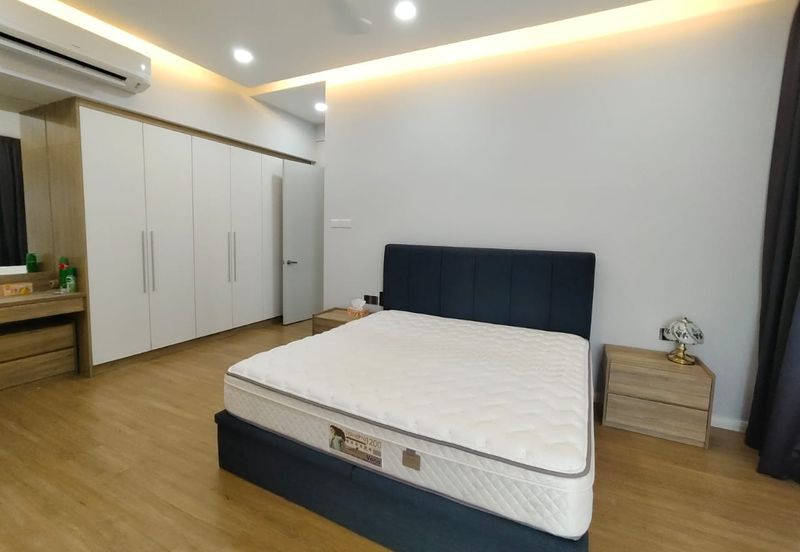 The WaterEdge Residences