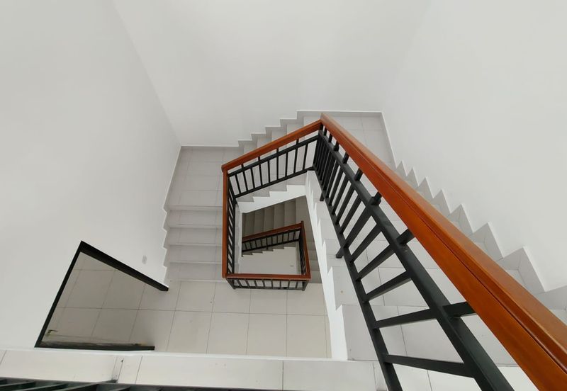 Jalan Sutera Pulai 2/25