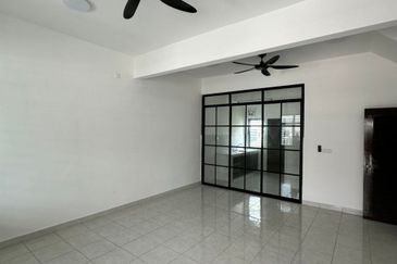 Iris @ Bandar Hillpark