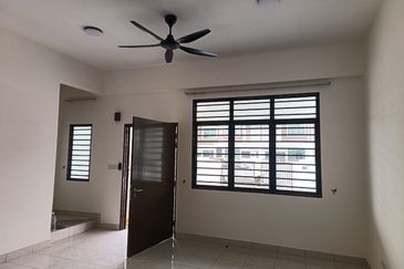 Iris @ Bandar Hillpark