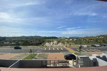 Elmina Business Park