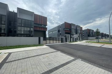 Elmina Business Park