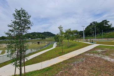 Iris @ Bandar Hillpark