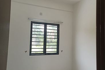 Iris @ Bandar Hillpark