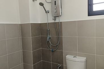 Iris @ Bandar Hillpark