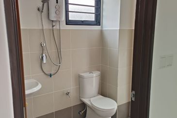 Iris @ Bandar Hillpark