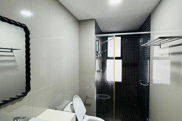 Renai Jelutong Residences