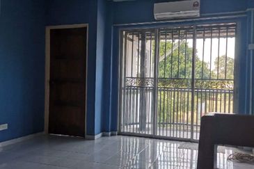 Corner Facing Open Renovated Extended Fasa 2 Puncak Alam