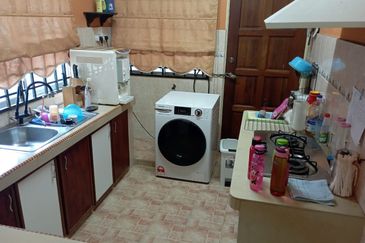 Corner Facing Open Renovated Extended Fasa 2 Puncak Alam