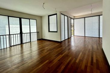 Duta Villa, Setia Alam