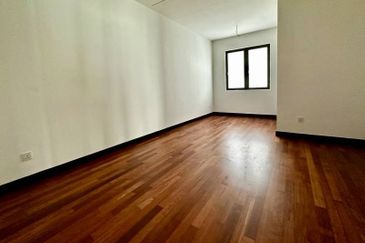 Duta Villa, Setia Alam