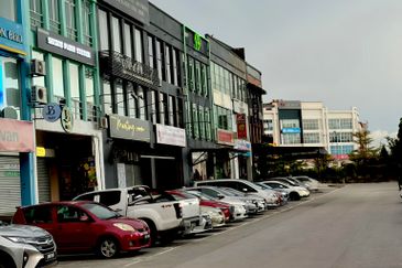 Taman Mount Austin Commercial