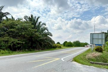Jalan Gelang Patah