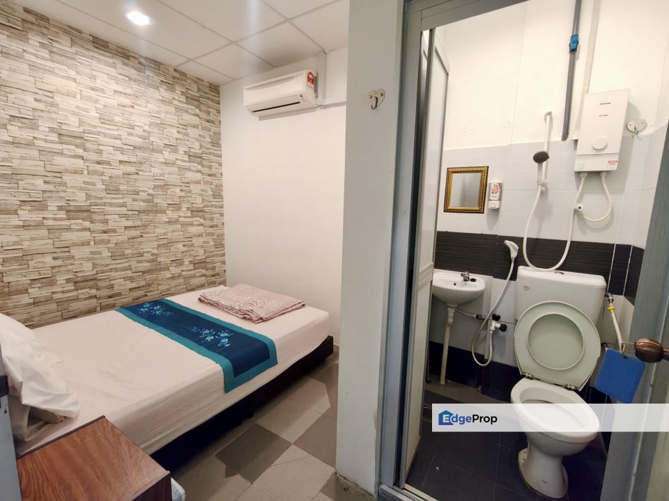 Pontian Shop Nearby Public Bank For Sale, Johor, Pontian