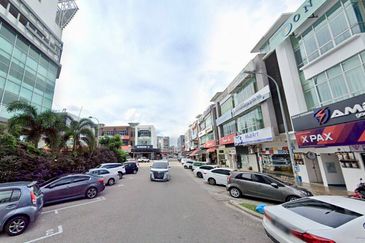 Jalan Austin Heights