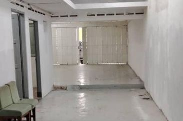 Jalan Trus, Bandar Johor Bahru