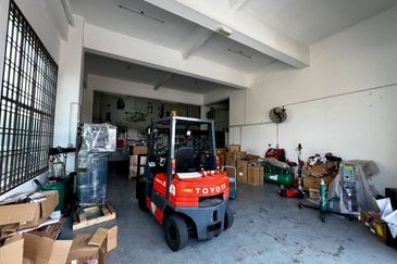 Kempas Utama Industrial Park