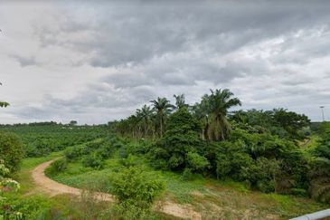 Kulai Zon COMMERCIAL Land For Sale 