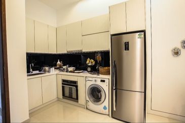 The M @ Medini Macrolink