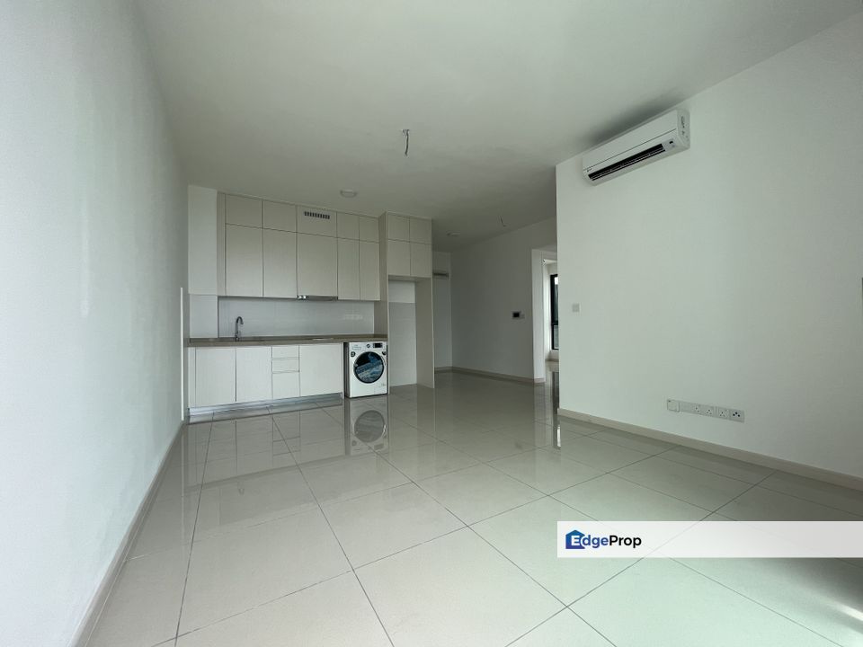 Medini Apartment with CW Bus Stop for Sale , Johor, Nusajaya