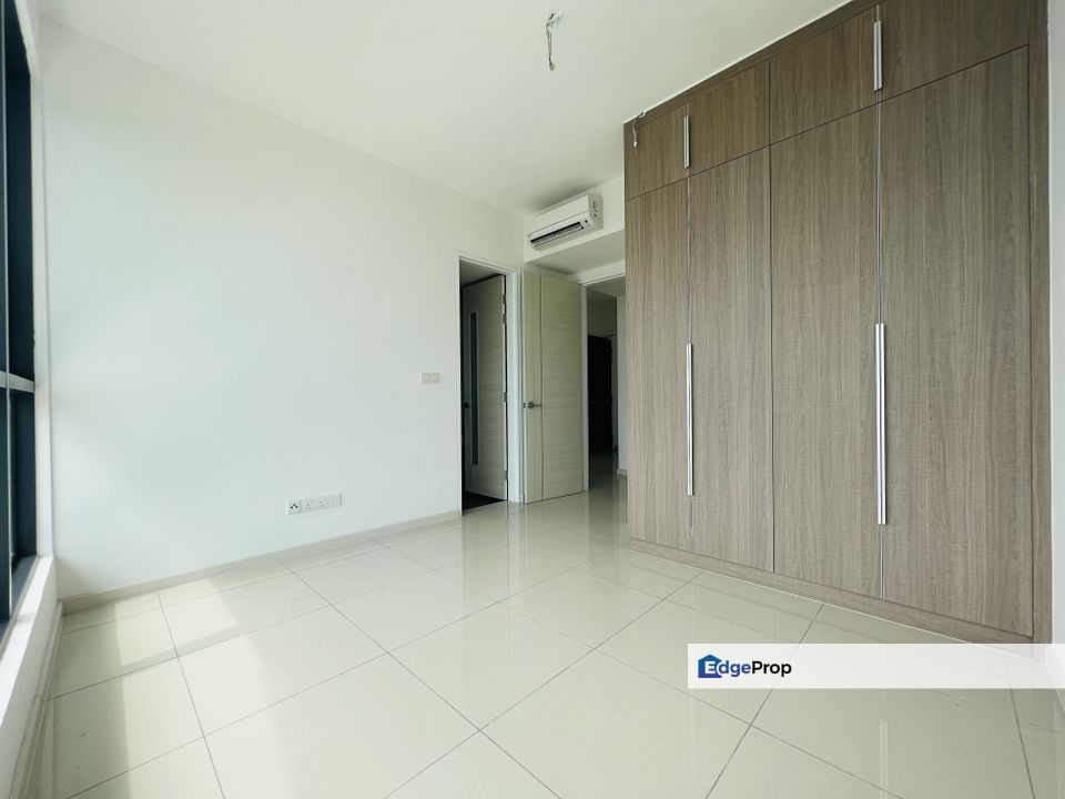 Medini Apartment with CW Bus Stop for Sale , Johor, Nusajaya