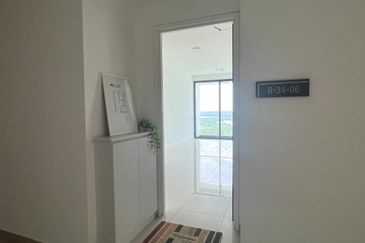 The M @ Medini Macrolink