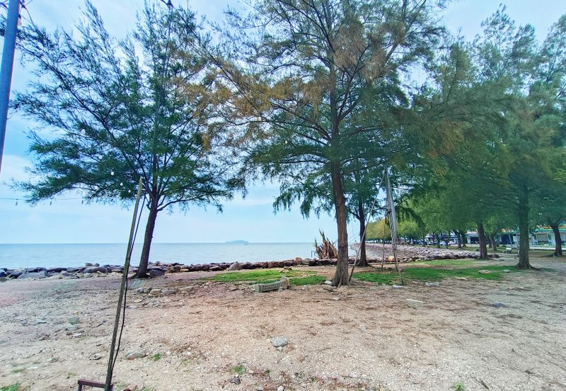 Pontian TENANTED CORNER Shop For Sale 