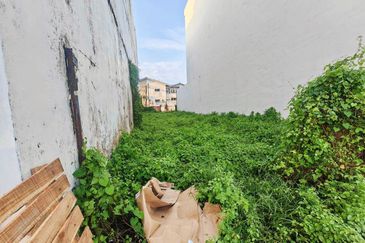 Pontian Town COMMERCIAL Land For Sale 