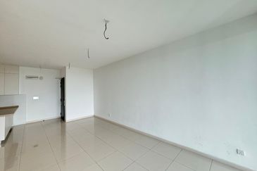 The M @ Medini Macrolink