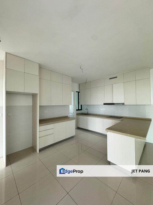 Medini Macrolink Spacious 3+1 Bedrooms For Sale from SGD230k - Ready Completed Foreigners Welcome - Near International Schools, Eco Botanic & Tuas, Johor, 
