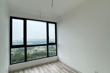 The M @ Medini Macrolink