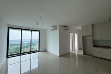 The M @ Medini Macrolink