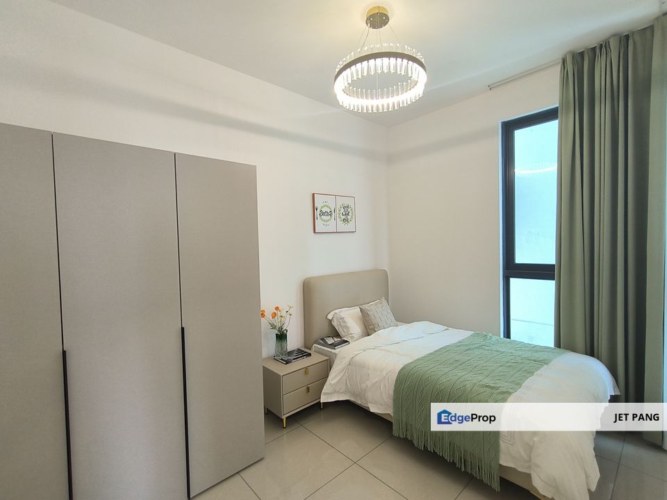 Medini Macrolink 2 Beds 2 Baths Unit for Sale from SGD150k - Ready Completed Foreigners Welcome, Near Eco Botanic, CW7 Bus Downstairs to Tuas , Johor, 