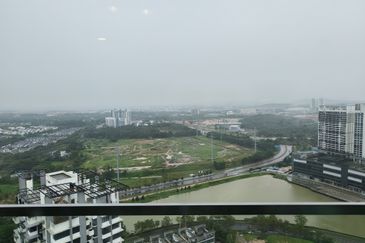 The M @ Medini Macrolink