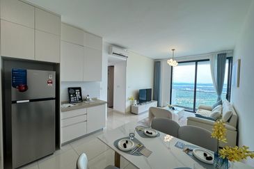 The M @ Medini Macrolink