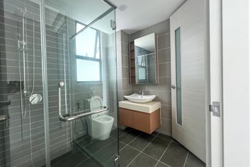 The M @ Medini Macrolink