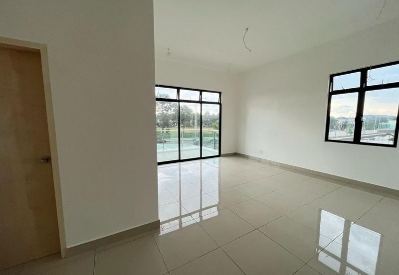 Austin Residence @Taman Mount Austin